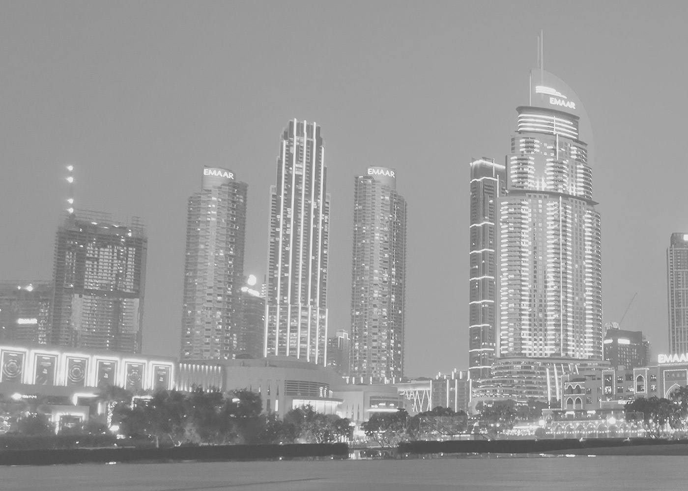 Nächtliche Skyline in Dubai