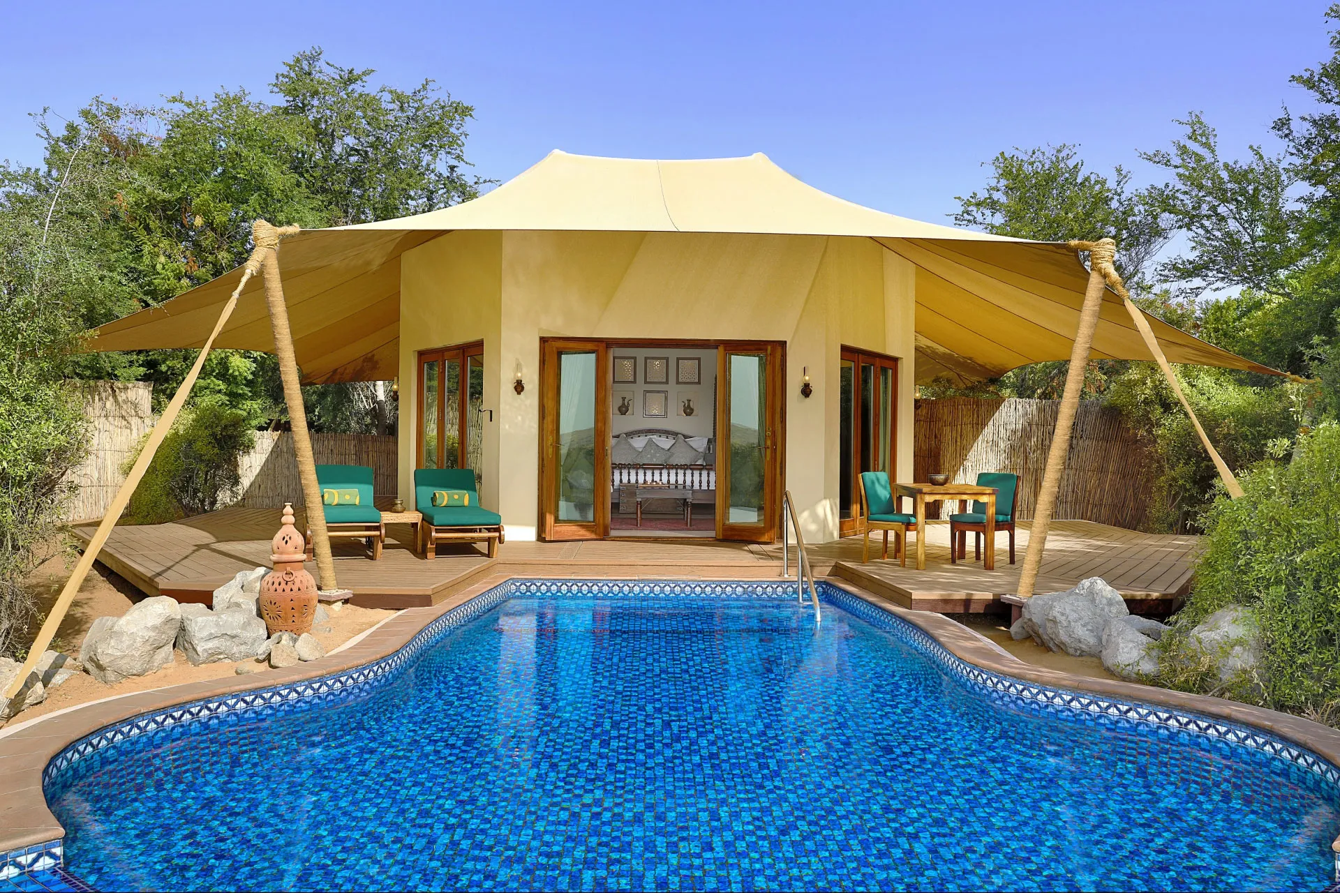 Luxuriöses Beduinenzelt mit Pool