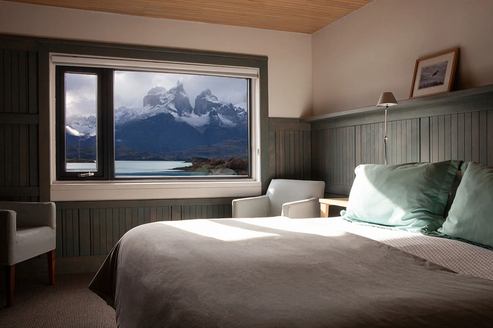 Zimmer mit Blick auf vergletscherte Berge