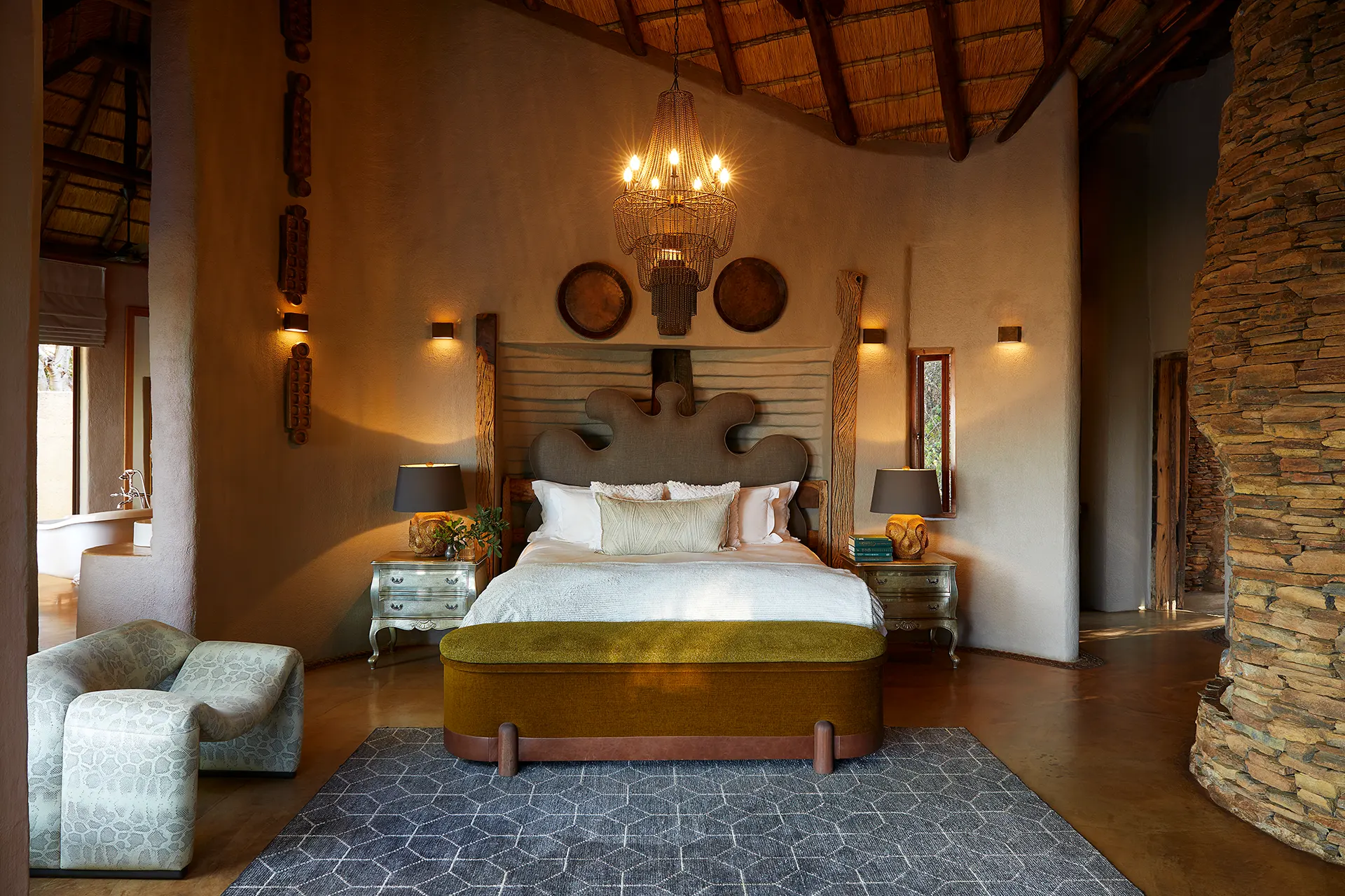 Luxuriöses Schlafzimmer der Molori Safari Lodge in Afrika