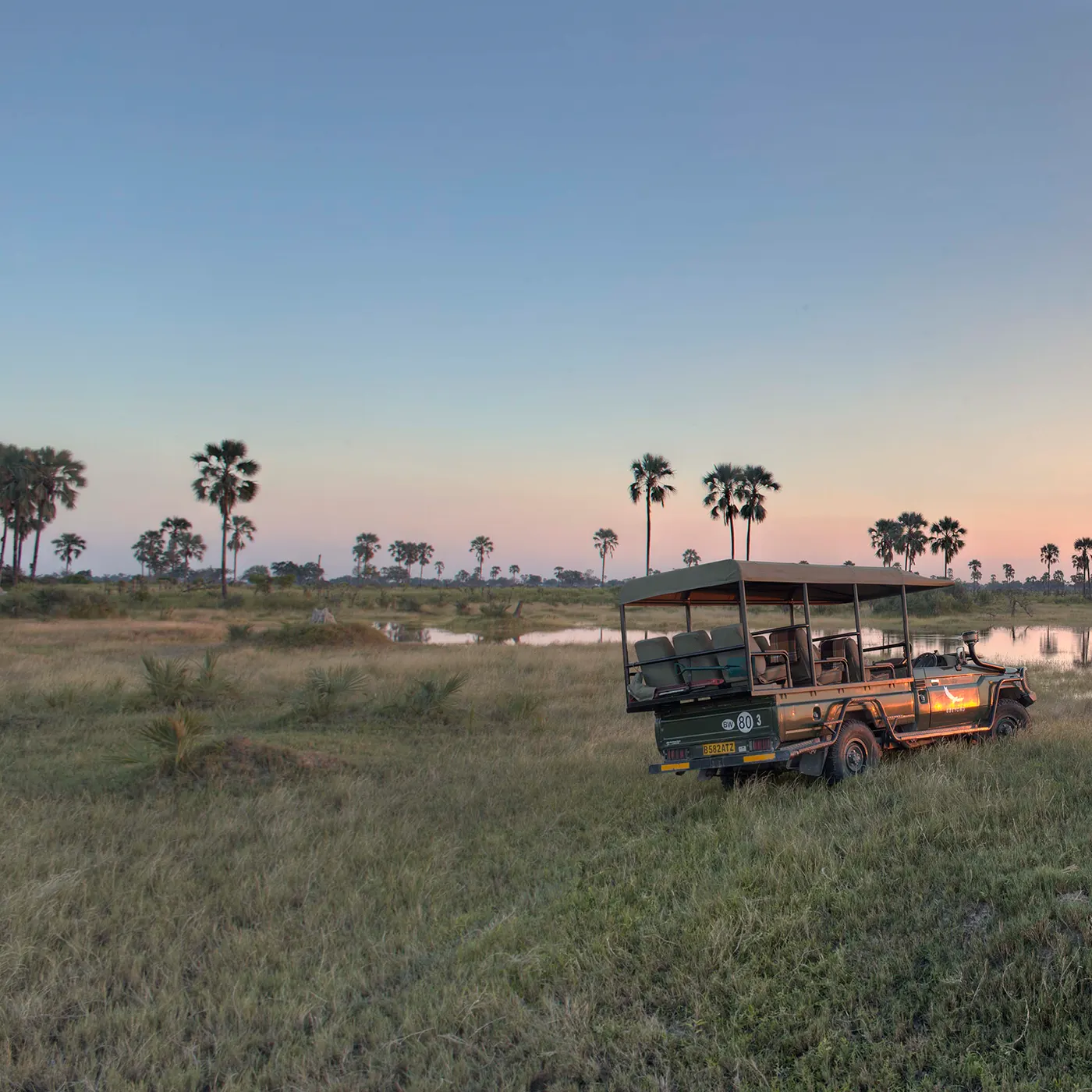 Jeep des Nxabega Okavango Tented Camp