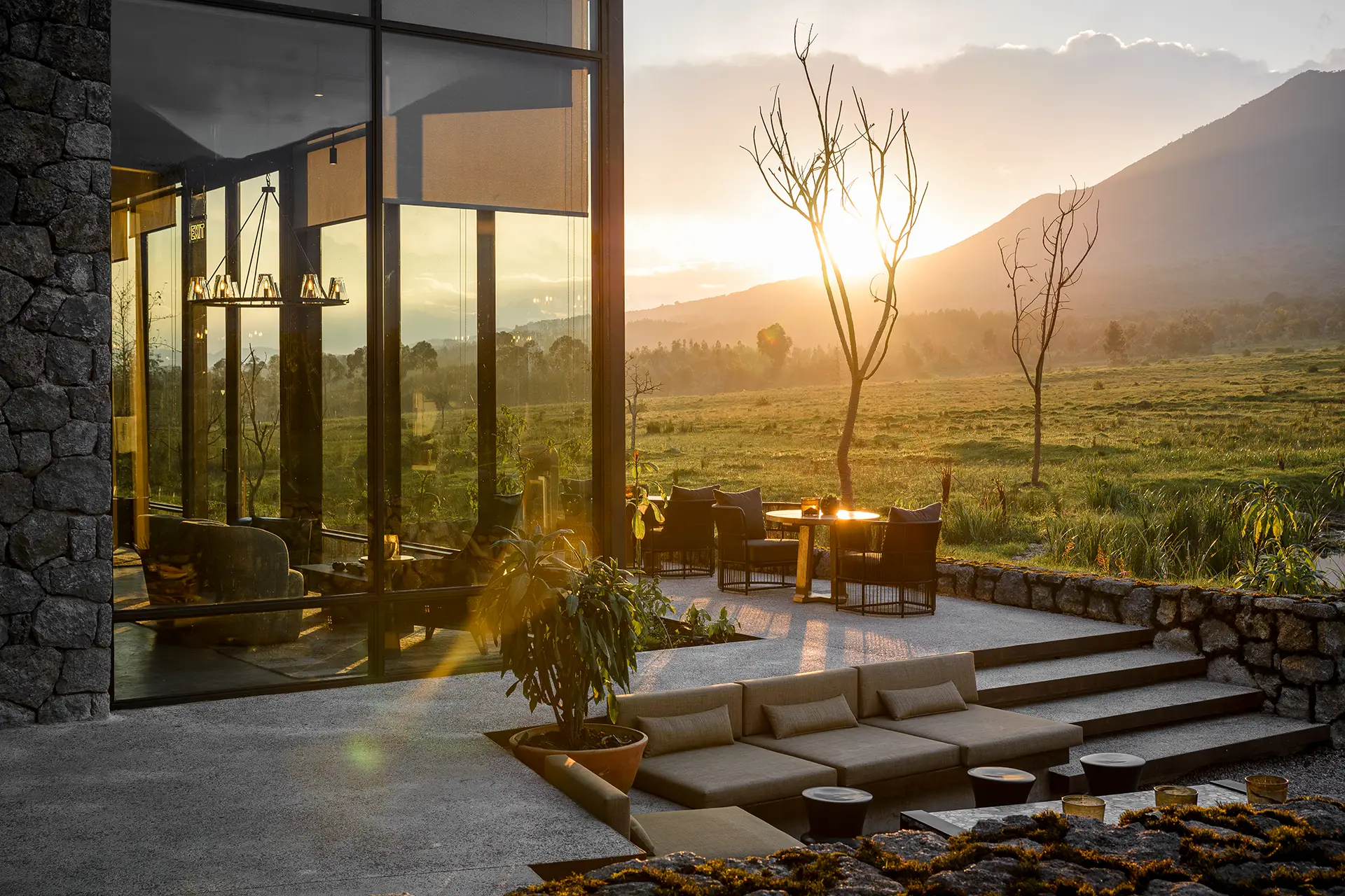 Sonnenuntergang vor der Terrasse der Singita Kwitonda Lodge